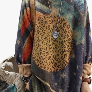 Yesno Women Large Oversize Sweater Leopard Solar System Artsy Novelty xl